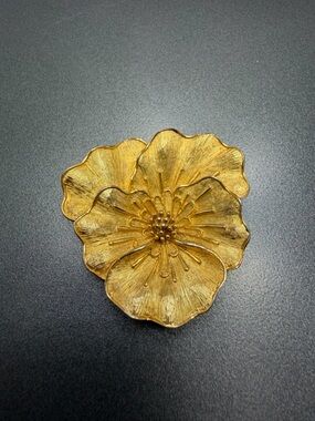 Vintage Boucher Gold Pansy Brooch #10SB